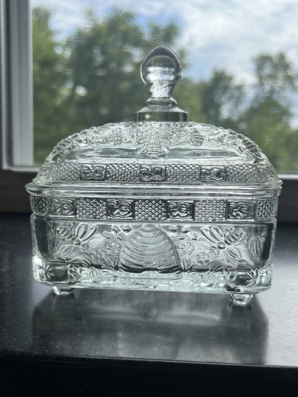Vintage Indiana Glass Company Footed Honey Dish/Bee Box/Candy Dish EUC